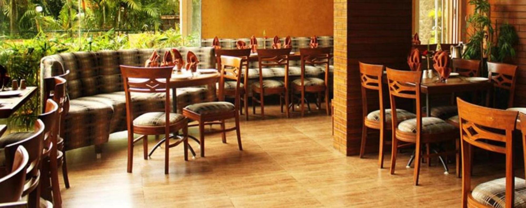 Kailash Parbat Hotel Lonavala Kültér fotó