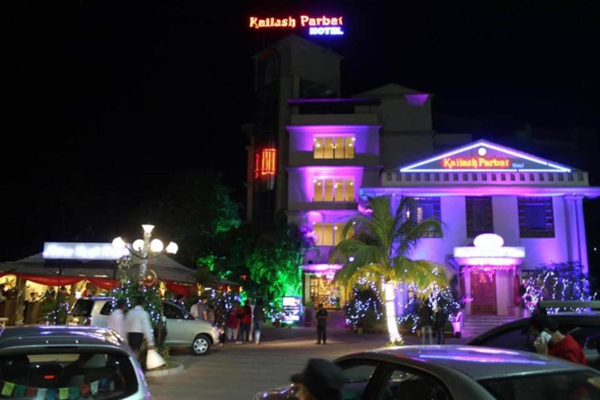 Kailash Parbat Hotel Lonavala Kültér fotó
